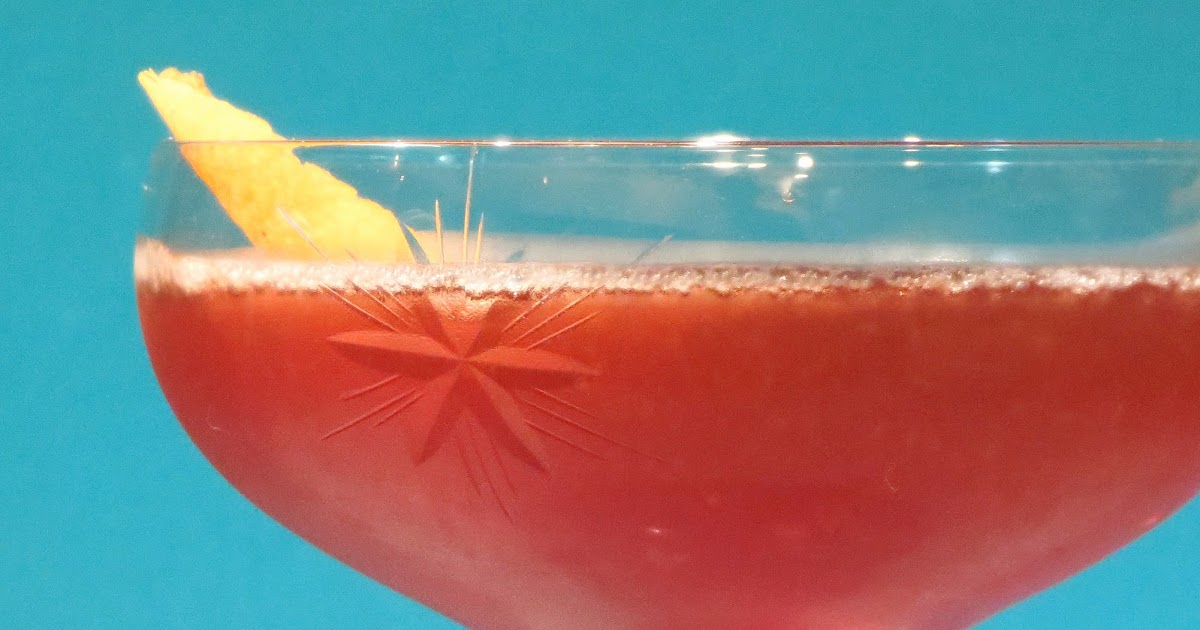 Fogged In Lounge: Blackberry Irish Whiskey Sour